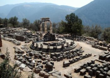 delphi_ancient_site_greece